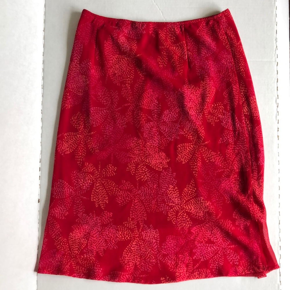 🎀 2/$12 Express printed skirt size M